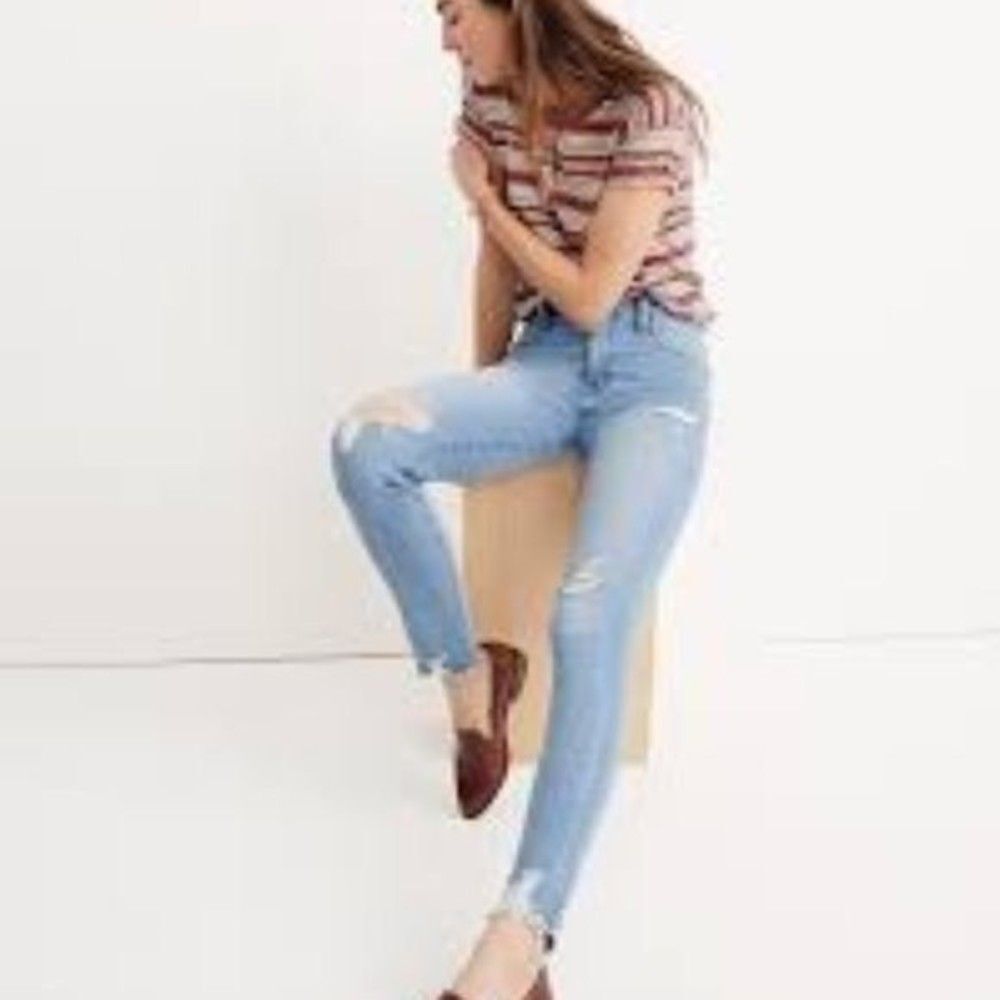 Madewell 9" High-Rise Skinny Jeans in Ontario Wash: Distressed-Hem Editi…
